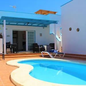 https://privilege-bay-villa-delhi.in-canary-islands.com
